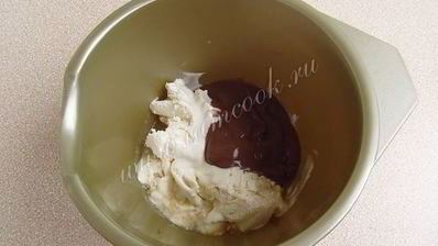 молочный коктейль с коньяком и шоколадным пудингом