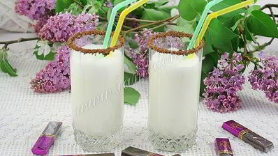 молочный коктейль с мороженым