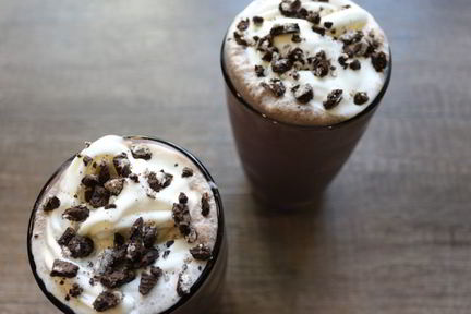 Молочный коктейль с печеньем Орео