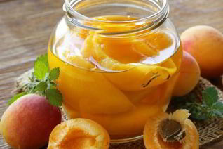 Персики в сиропе с мятой