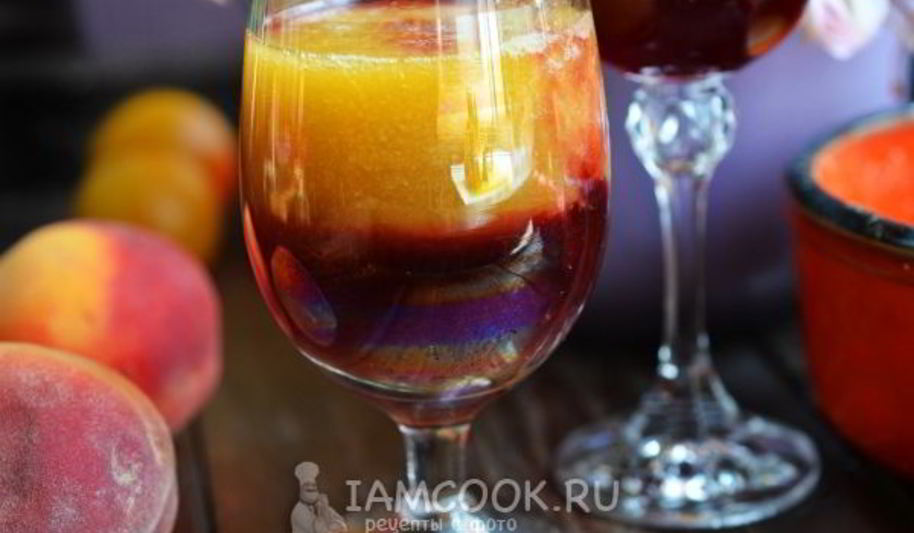 Рецепт персикового коктейля с красным вином