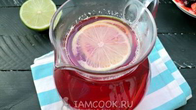 пряный ягодный напиток