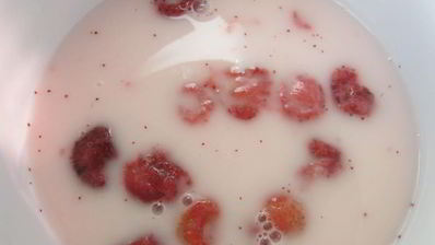 рисовый напиток с клубникой розовый жасмин