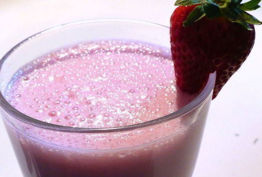 Самый быстрый клубничный коктейль