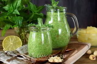Ананасово-мятный смузи с фисташками
