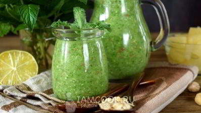 ананасово-мятный смузи с фисташками