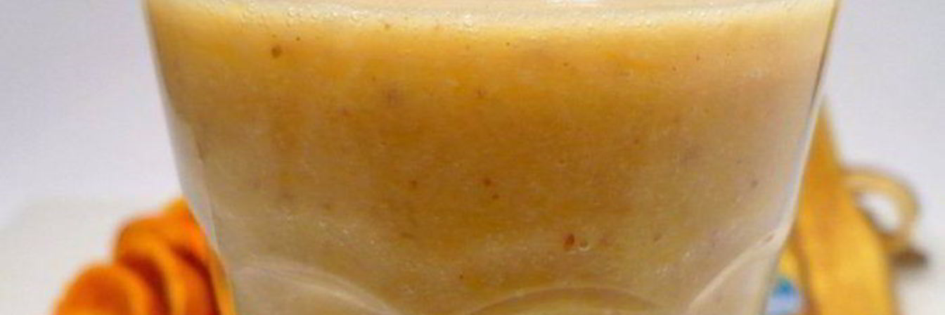 Апельсиново-банановый смузи с миндалем