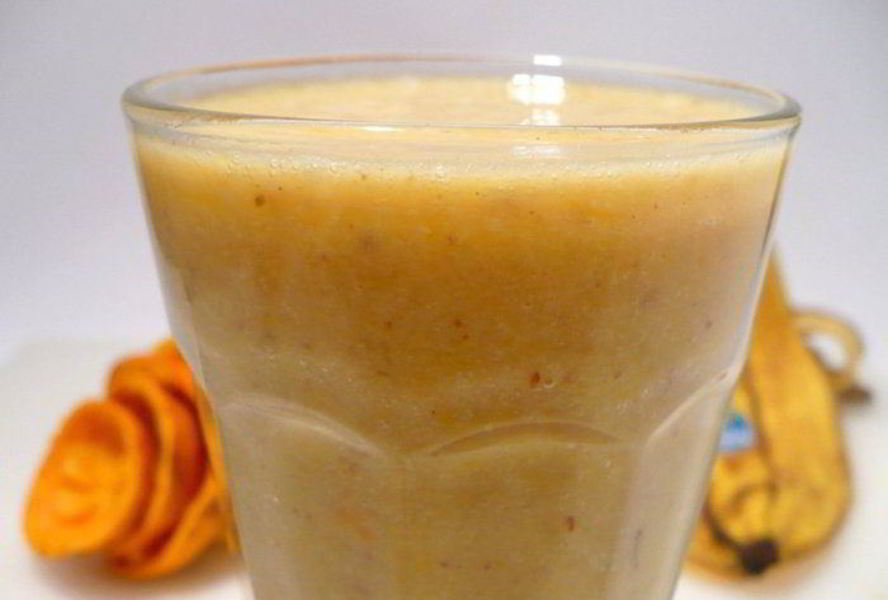 Апельсиново-банановый смузи с миндалем