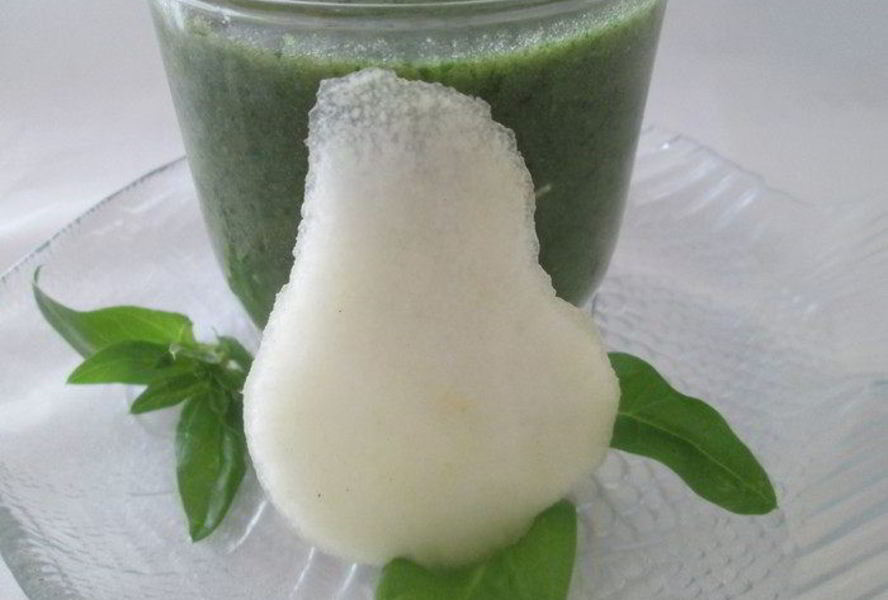 Апельсиново-грушевый смузи со шпинатом