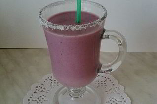 Бананово-черничный смузи