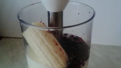 бананово-черничный смузи