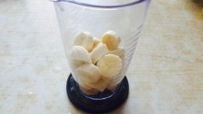 банановый смузи с молоком