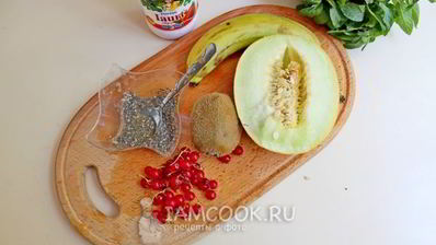 фруктовый смузи с семенами чиа