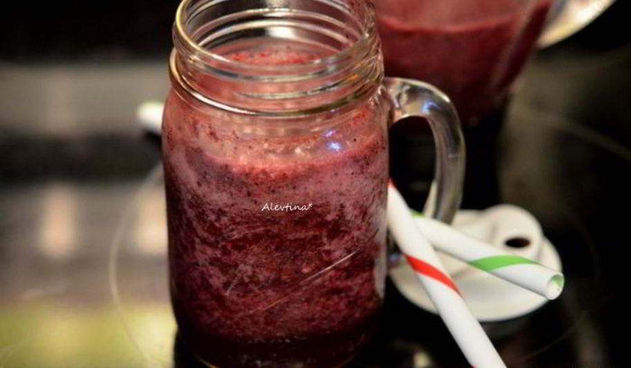 Рецепт гранатово-ягодного смузи