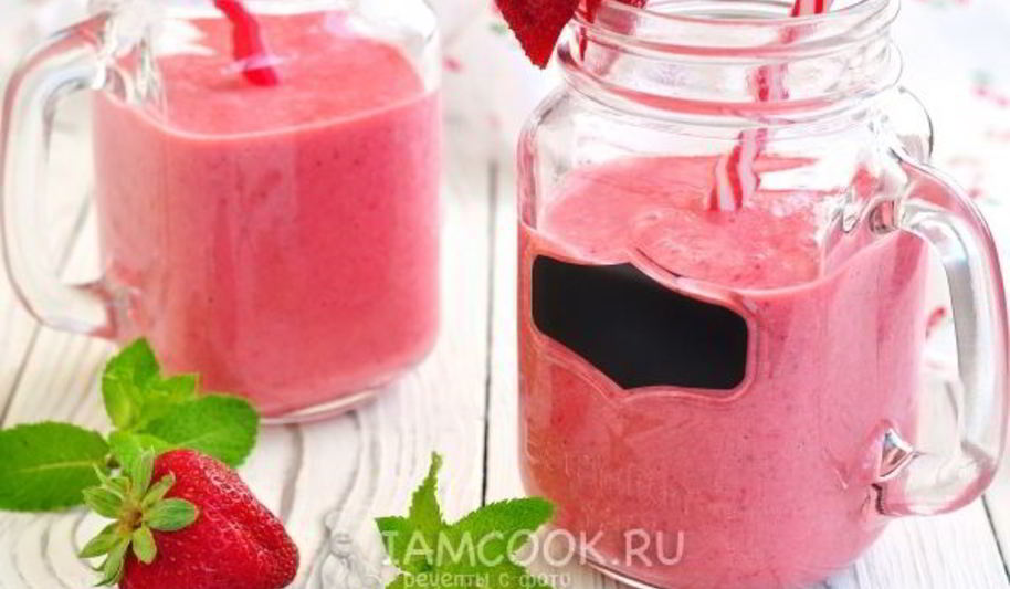 Рецепт клубничного смузи с молоком