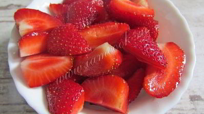 клубничный смузи с овсяными хлопьями