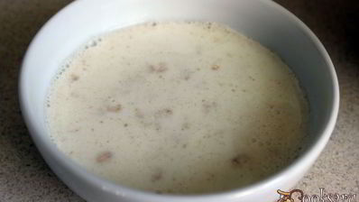 клубничный смузи с творогом и овсяными хлопьями