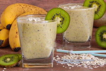 Овсяный смузи с бананом и киви