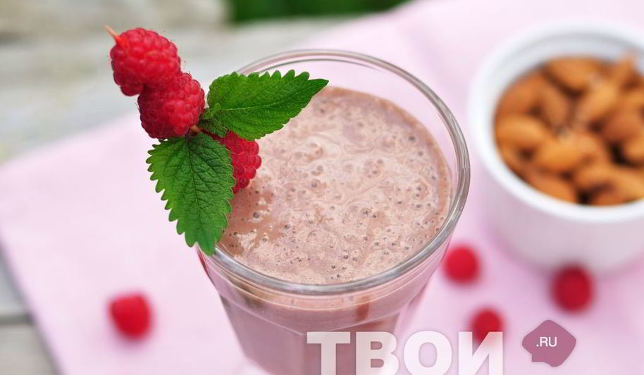 Рецепт шоколадна-малинового смузи для взрослых