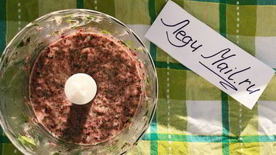 смузи банан-финики-руккола