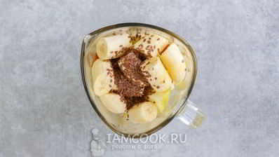 смузи из банана и яблок с апельсиновым соком