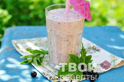 Смузи из черной смородины и мяты