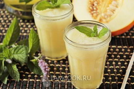 Смузи из дыни с мятным чаем