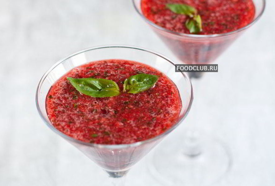 Смузи из клубники с базиликом