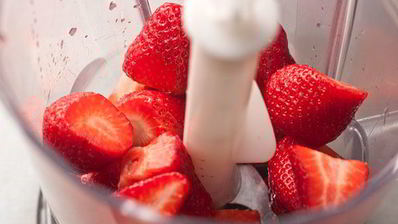 смузи из клубники с базиликом