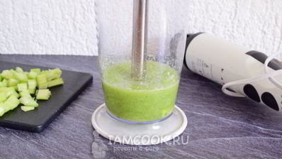 смузи из огурцов и сельдерея