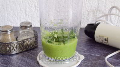 смузи из огурцов и сельдерея