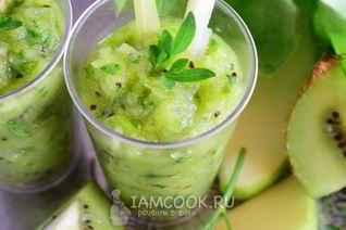 Смузи из сельдерея, яблока и киви
