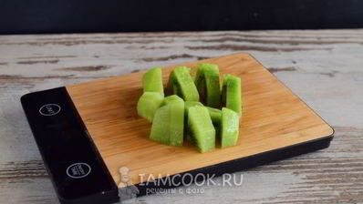 смузи из сельдерея, яблока и киви