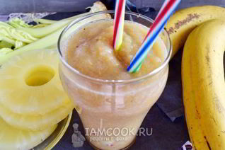 Смузи с ананасом и сельдереем