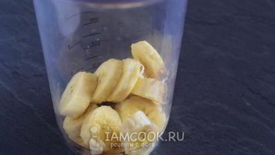 смузи с бананом и кокосовым молоком