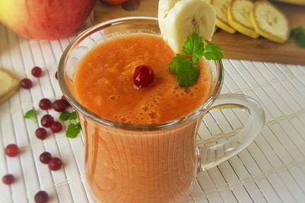 Смузи с бананом и морковным соком