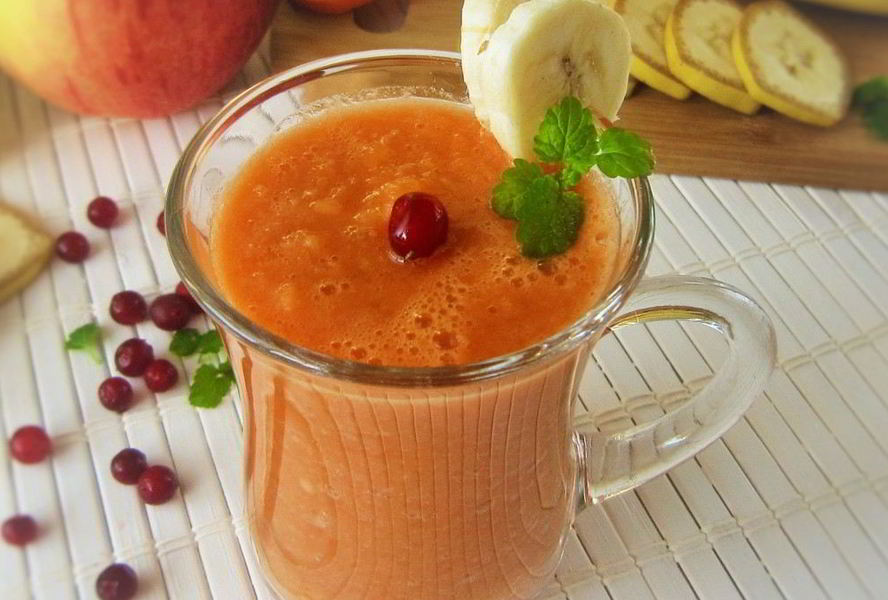 Смузи с бананом и морковным соком