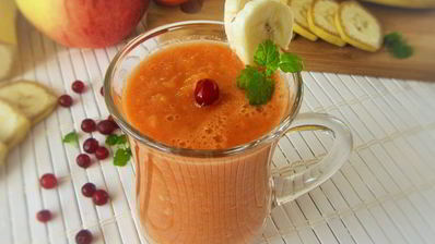 смузи с бананом и морковным соком