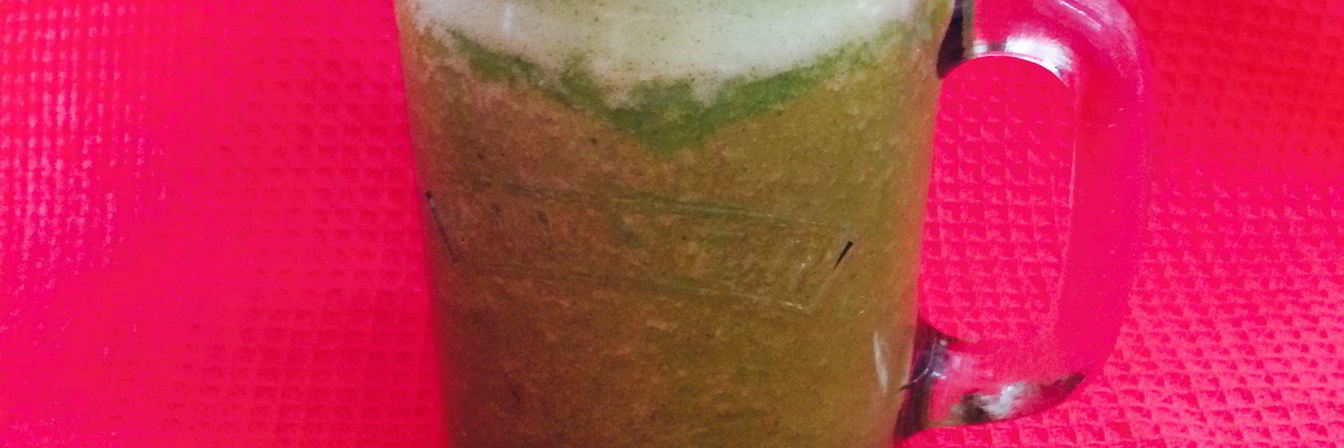 Смузи с дыней, манго, щавелем и базиликом