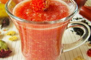 Смузи с грушей, апельсином и зеленым чаем