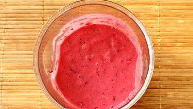 смузи с ягодами, имбирем и овсянкой