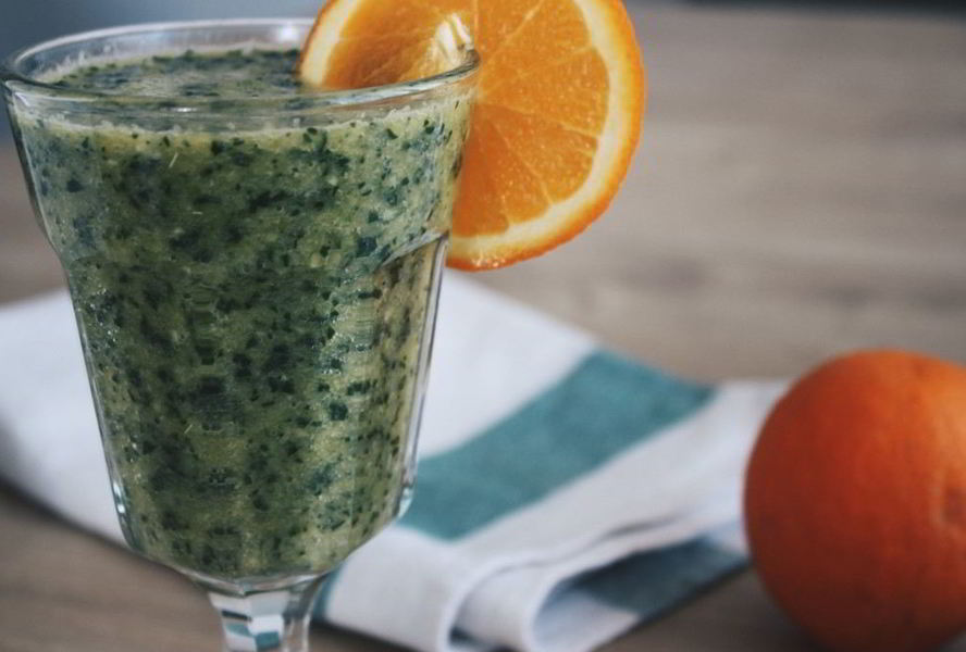 Смузи со шпинатом и апельсином