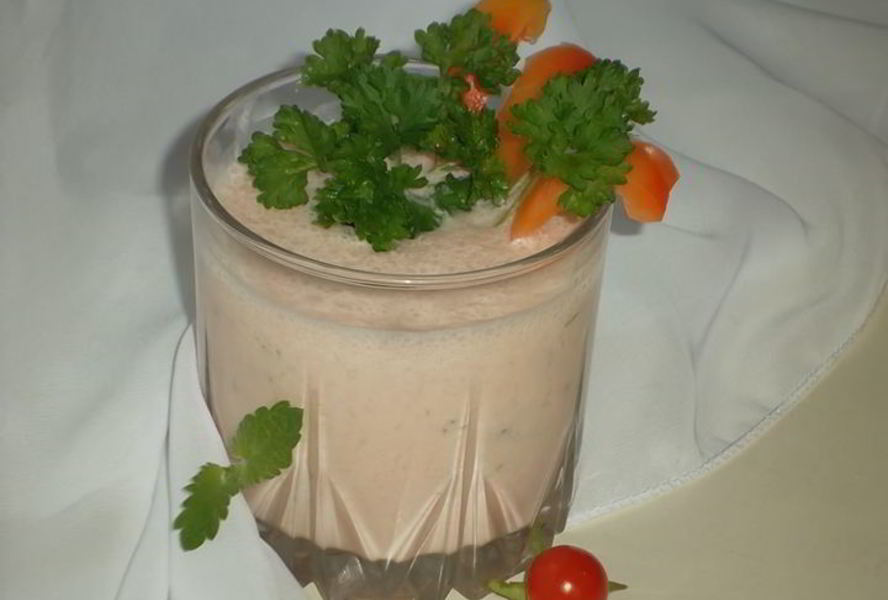 Томатно-огуречный смузи с петрушкой