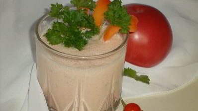 томатно-огуречный смузи с петрушкой