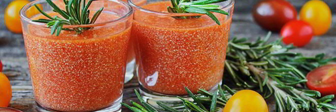 Томатный смузи с творогом и розмарином