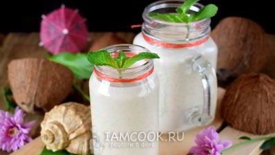 тропический смузи с кокосовым молоком