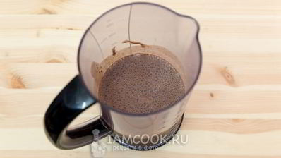 творожный смузи с бананом и какао