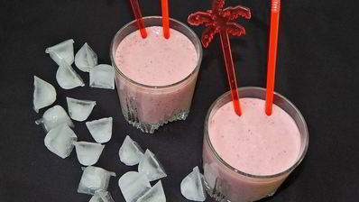 земляничный смузи с мюсли