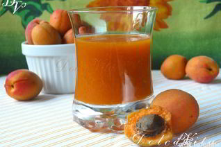 Абрикосовый сок с мякотью