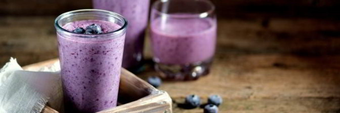 Ягодный протеиновый коктейль с медом